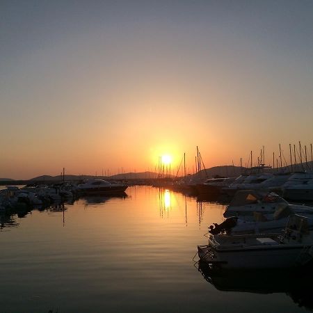 Hotel In The World Alghero Esterno foto