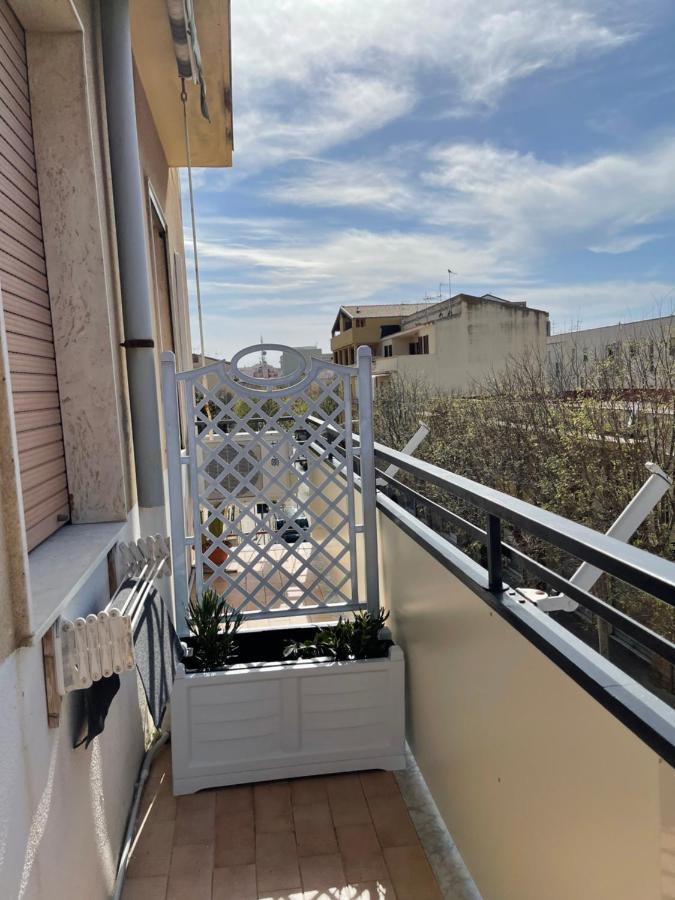 Hotel In The World Alghero Esterno foto